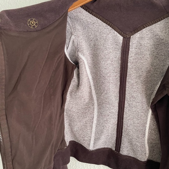 Lululemon Karmacollected Jacket
Heathered Rich Earth - Picture 11 of 13